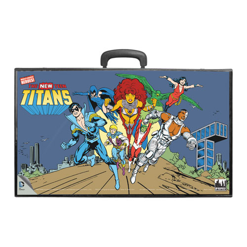 New Teen Titans Retro Action Figures Carry Case